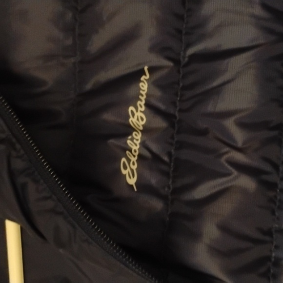 Eddie Bauer puffer coat - Picture 2 of 8
